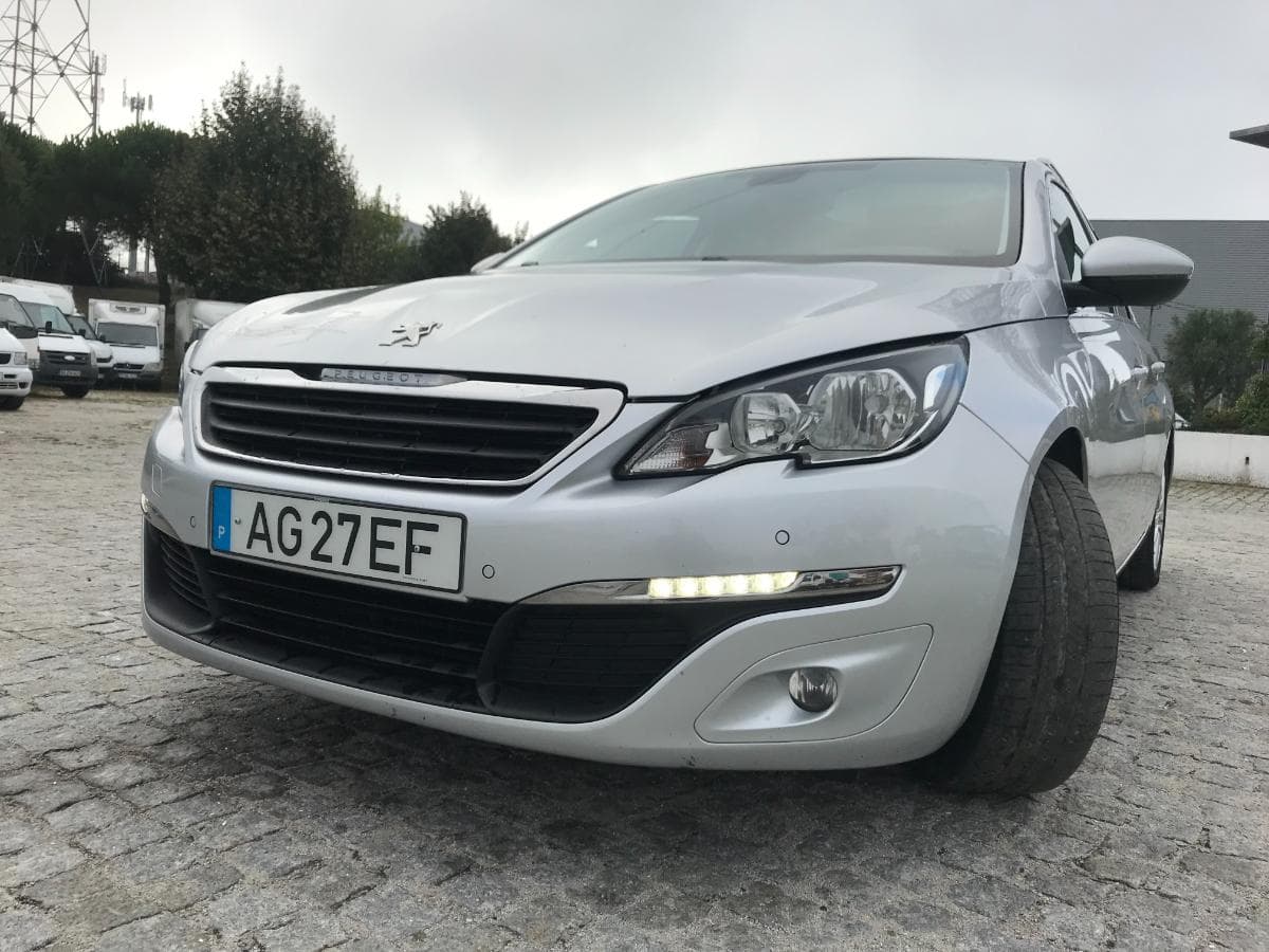 Peugeot 308 1.6 Blue HDI · Ano 2014 — imagem 19