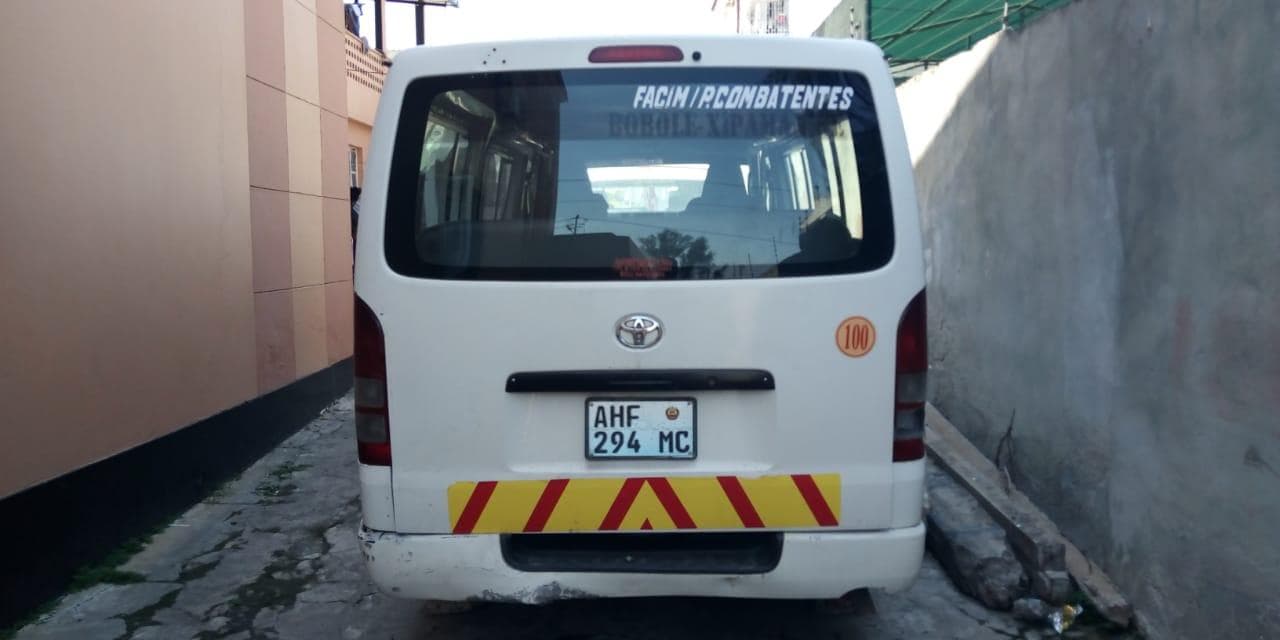 Toyota Hiace · — image 2