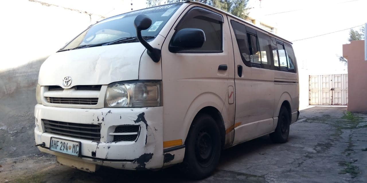 Toyota Hiace · — image 3