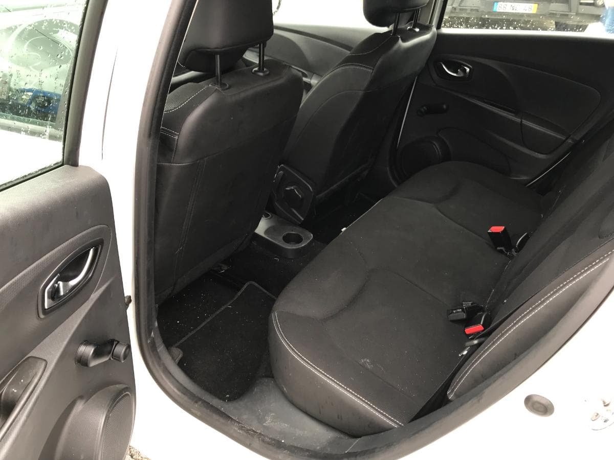 Renault Clio IV Sport Tourer 1.5 DCI — image 26