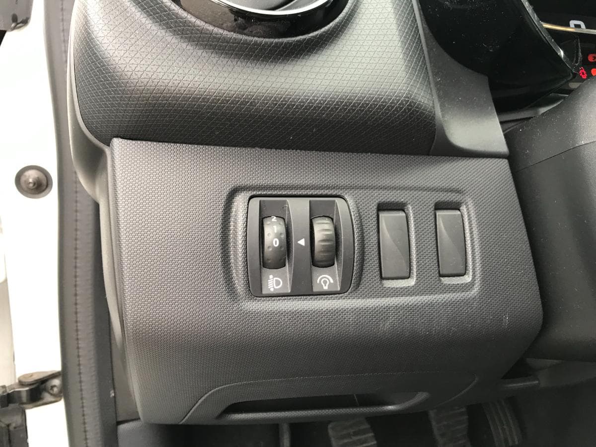 Renault Clio IV Sport Tourer 1.5 DCI — image 23