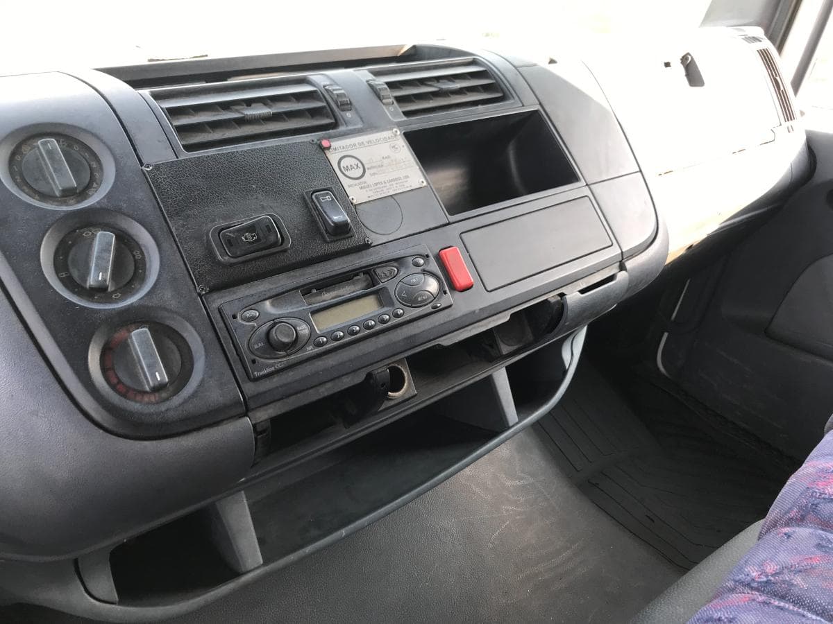 Mercedes-Benz Atego 815 · Ano 1998 — imagem 2