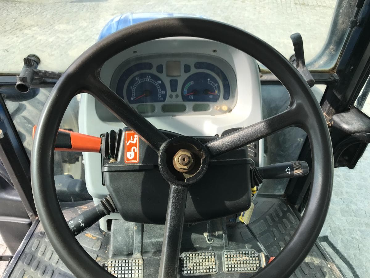 Trator Agrícola New Holland T5070 · Ano 2014 — imagen 7