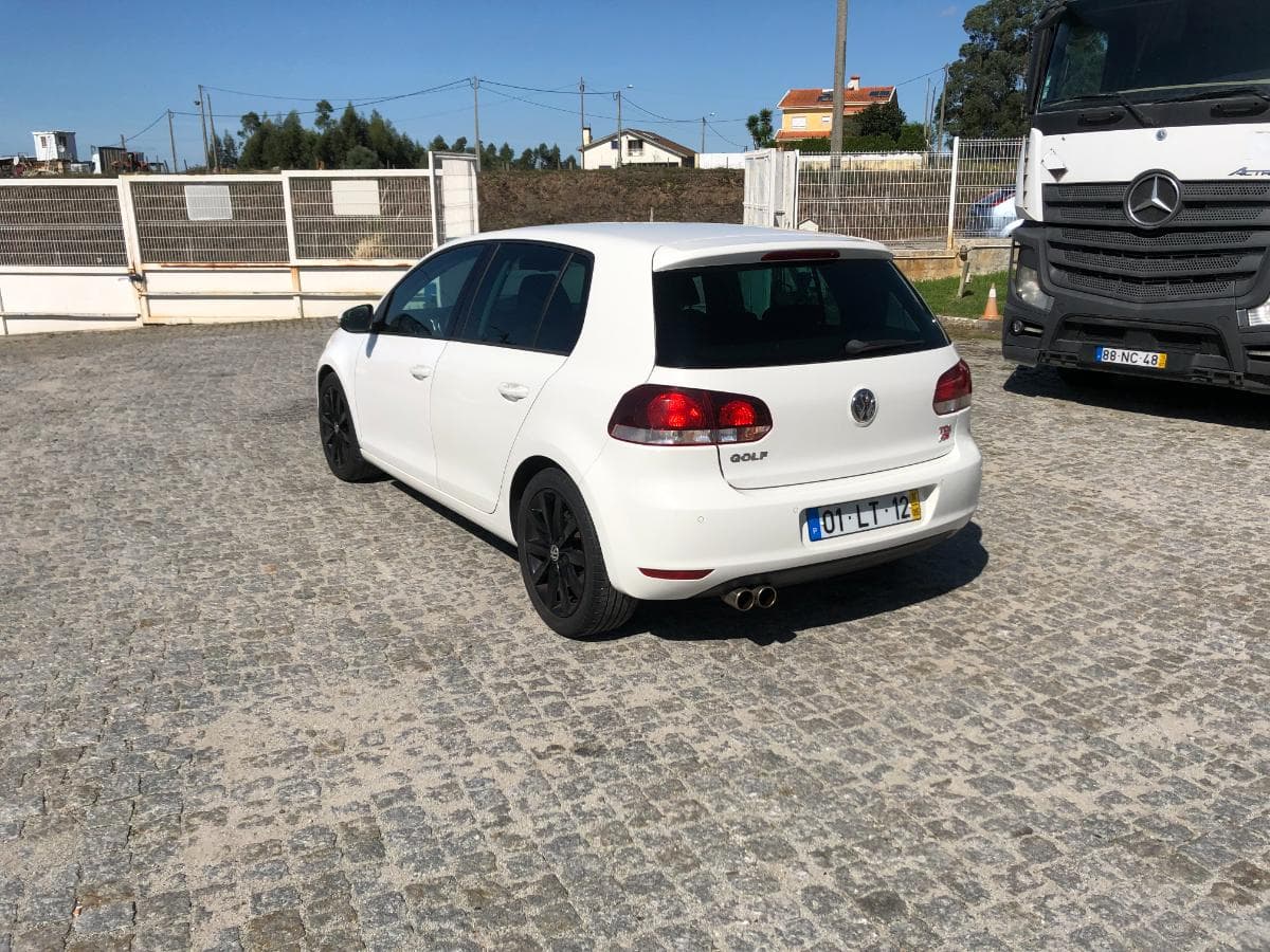 Volkswagen Golf 1.6 TDI · Ano 2011 — imagem 6