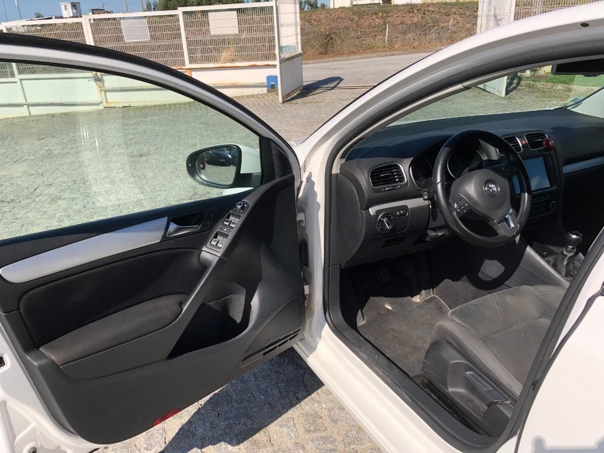 Volkswagen Golf 1.6 TDI · Ano 2011 — imagem 12