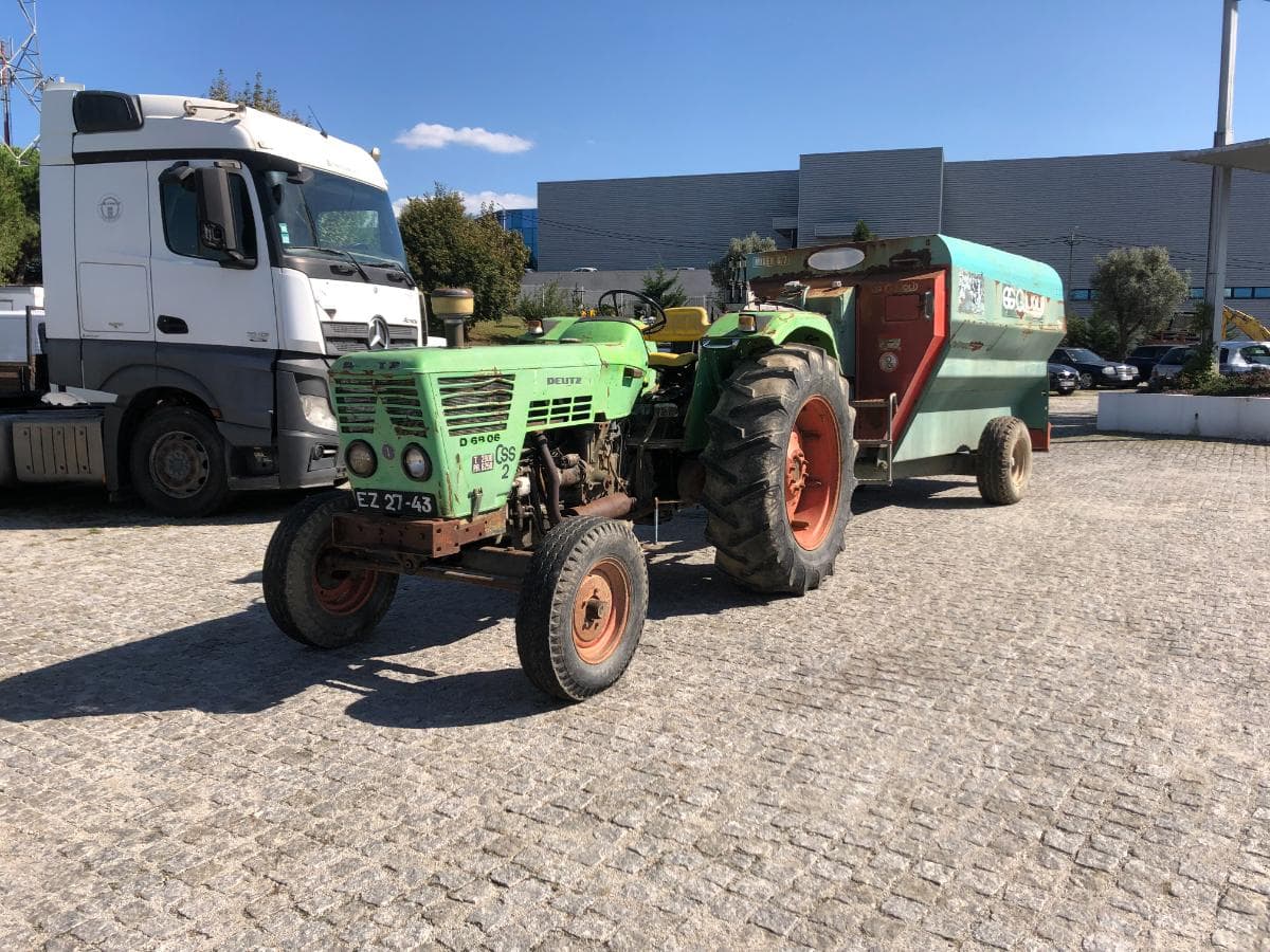 Trator Agrícola Deutz D-6086 · Misturadora Gilioli — imagen 3
