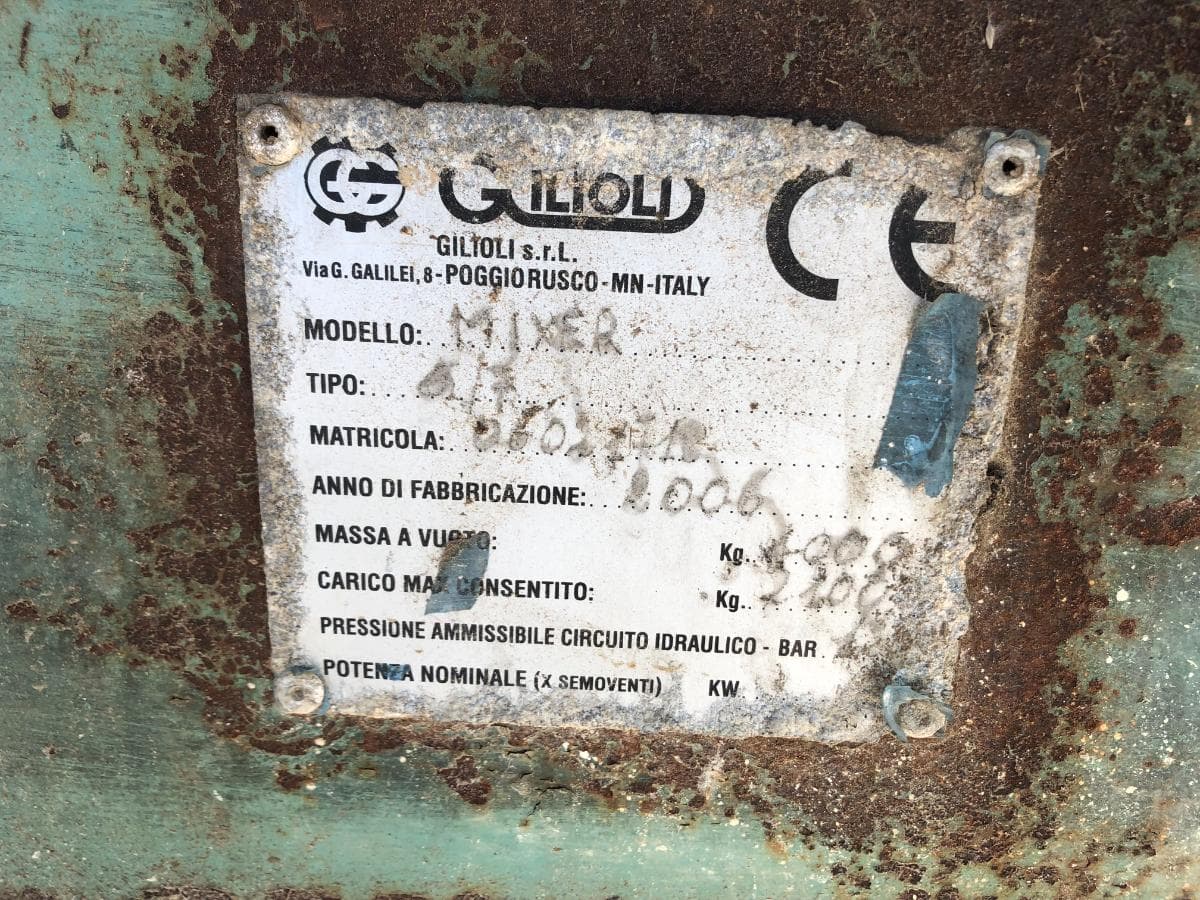 Trator Agrícola Deutz D-6086 · Misturadora Gilioli — imagen 27