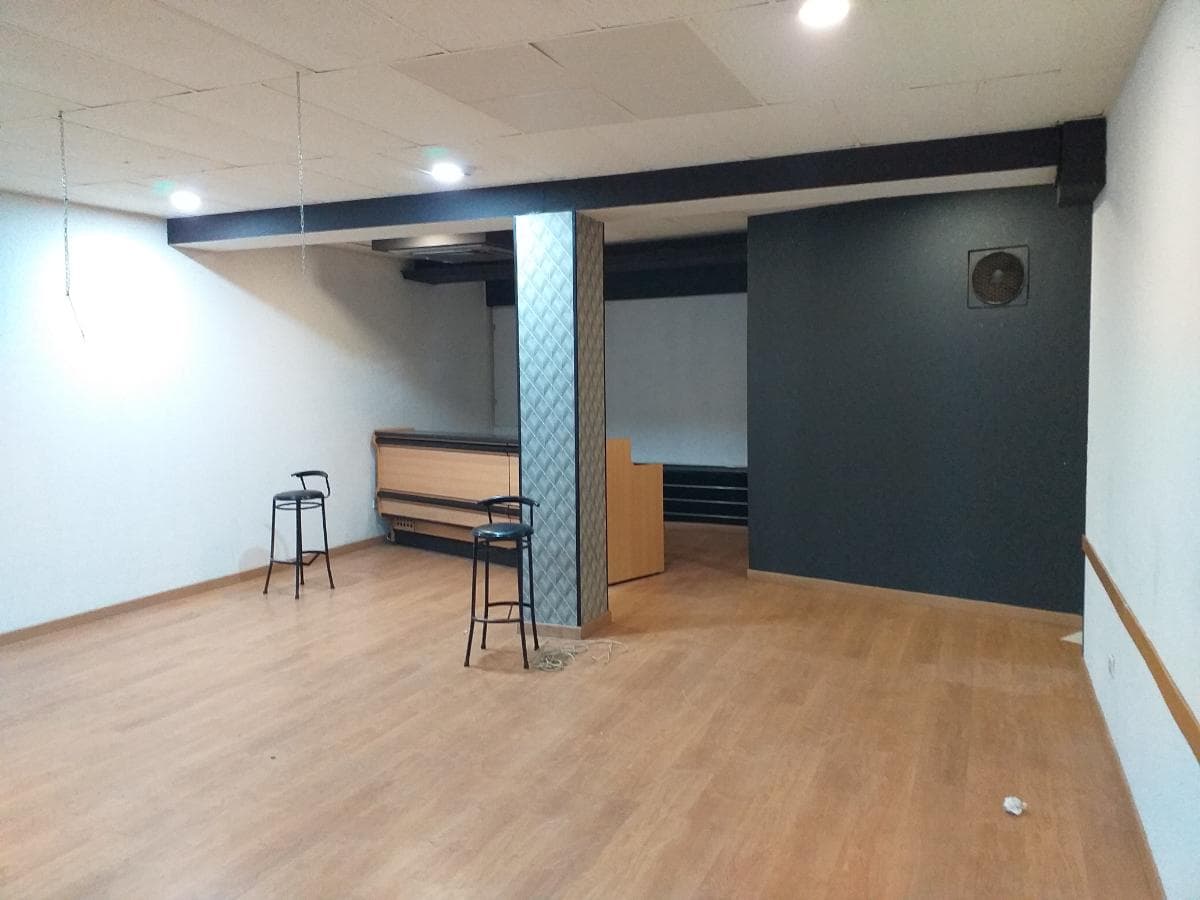 Proporção de 1/2 de Estabelecimento Comercial · Gondomar — imagen 4