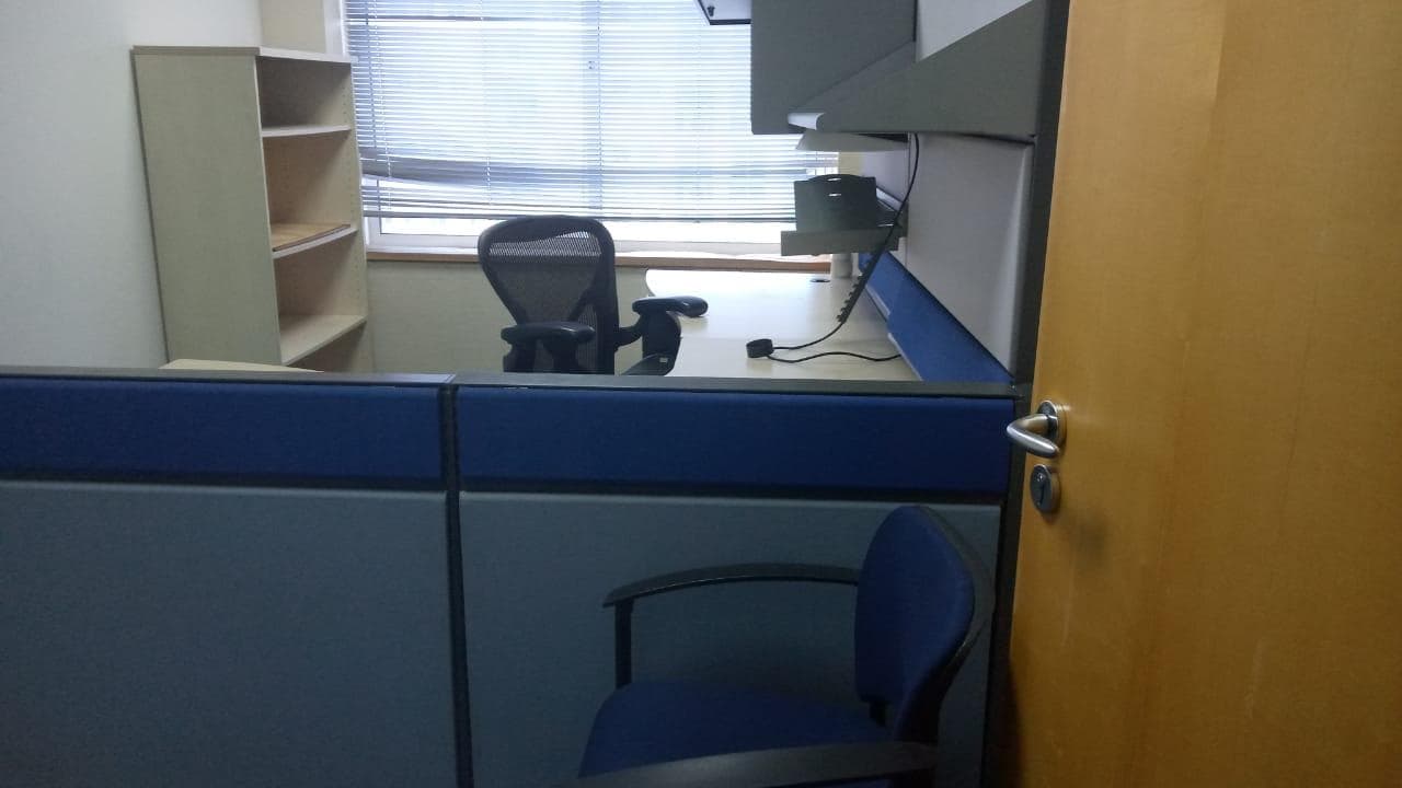 Mobiliário de escritório · — image 1