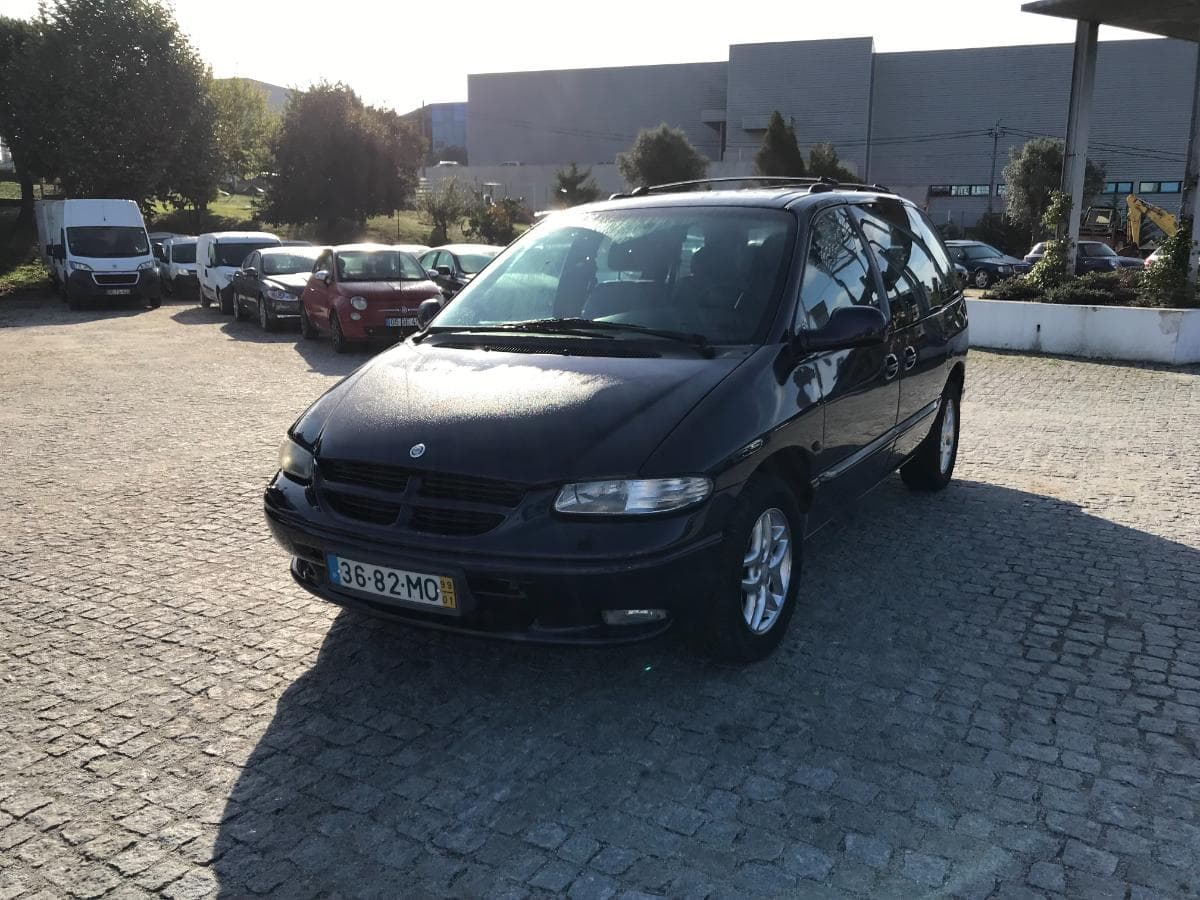 Chrysler Voyager 2.5 TD · Ao 1999 — image 3
