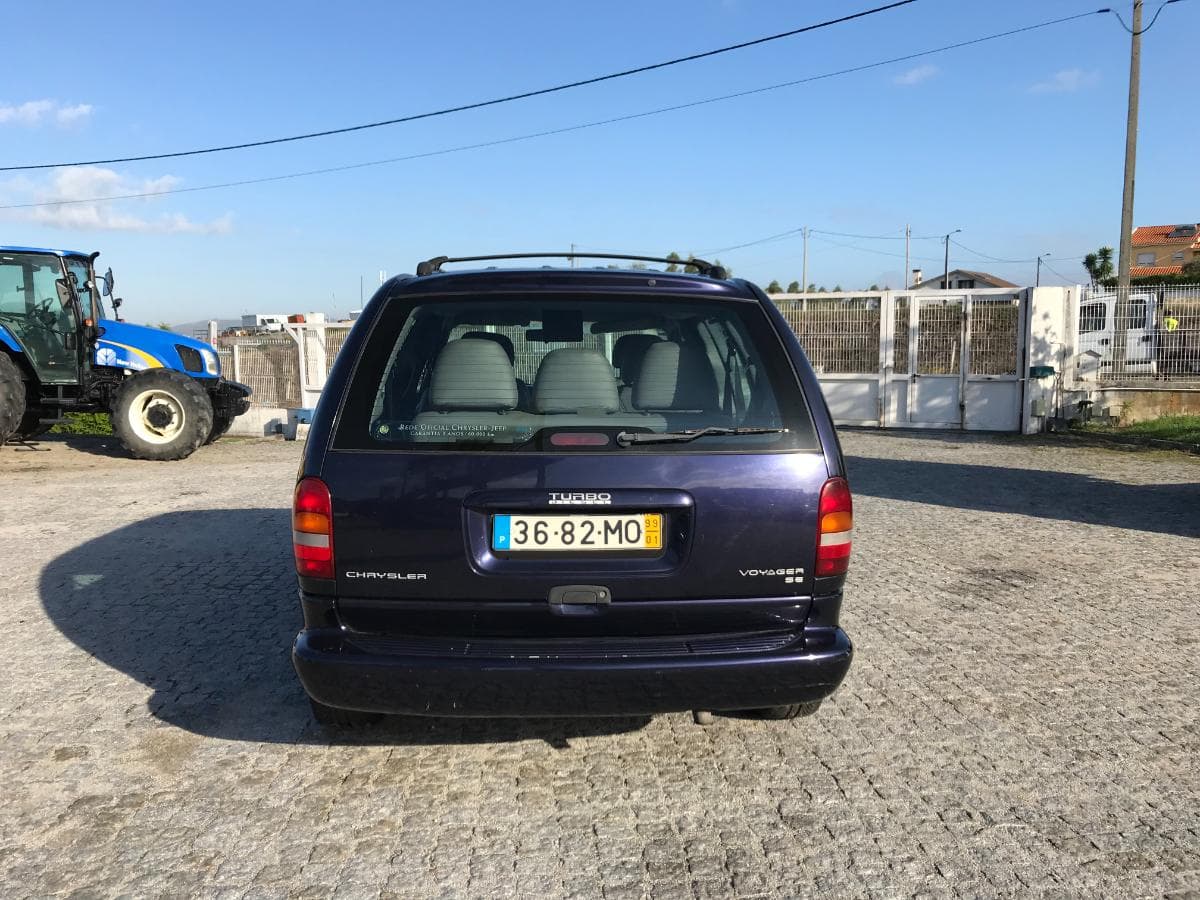 Chrysler Voyager 2.5 TD · Ao 1999 — image 5