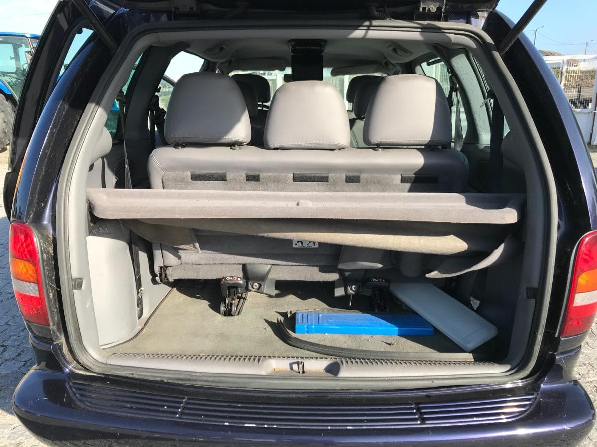 Chrysler Voyager 2.5 TD · Ao 1999 — image 7