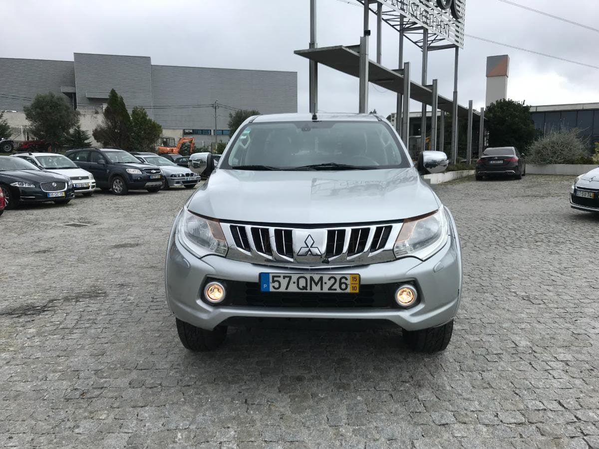 Mitsubishi Strakar L200 4x4 2.4 · Ano 2015 — imagem 2