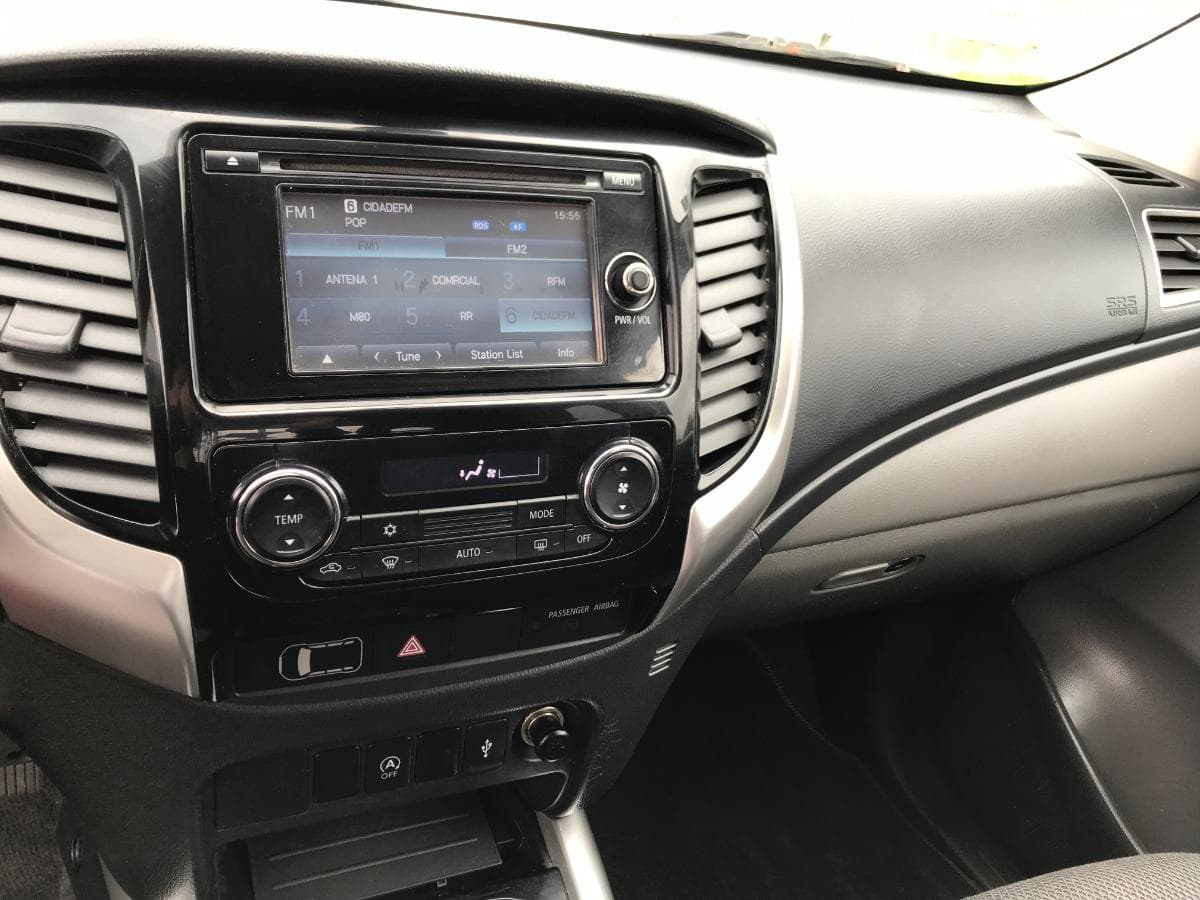 Mitsubishi Strakar L200 4x4 2.4 · Ano 2015 — imagem 20