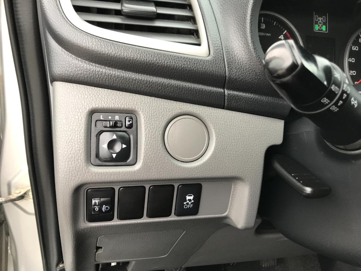 Mitsubishi Strakar L200 4x4 2.4 · Ano 2015 — imagem 24