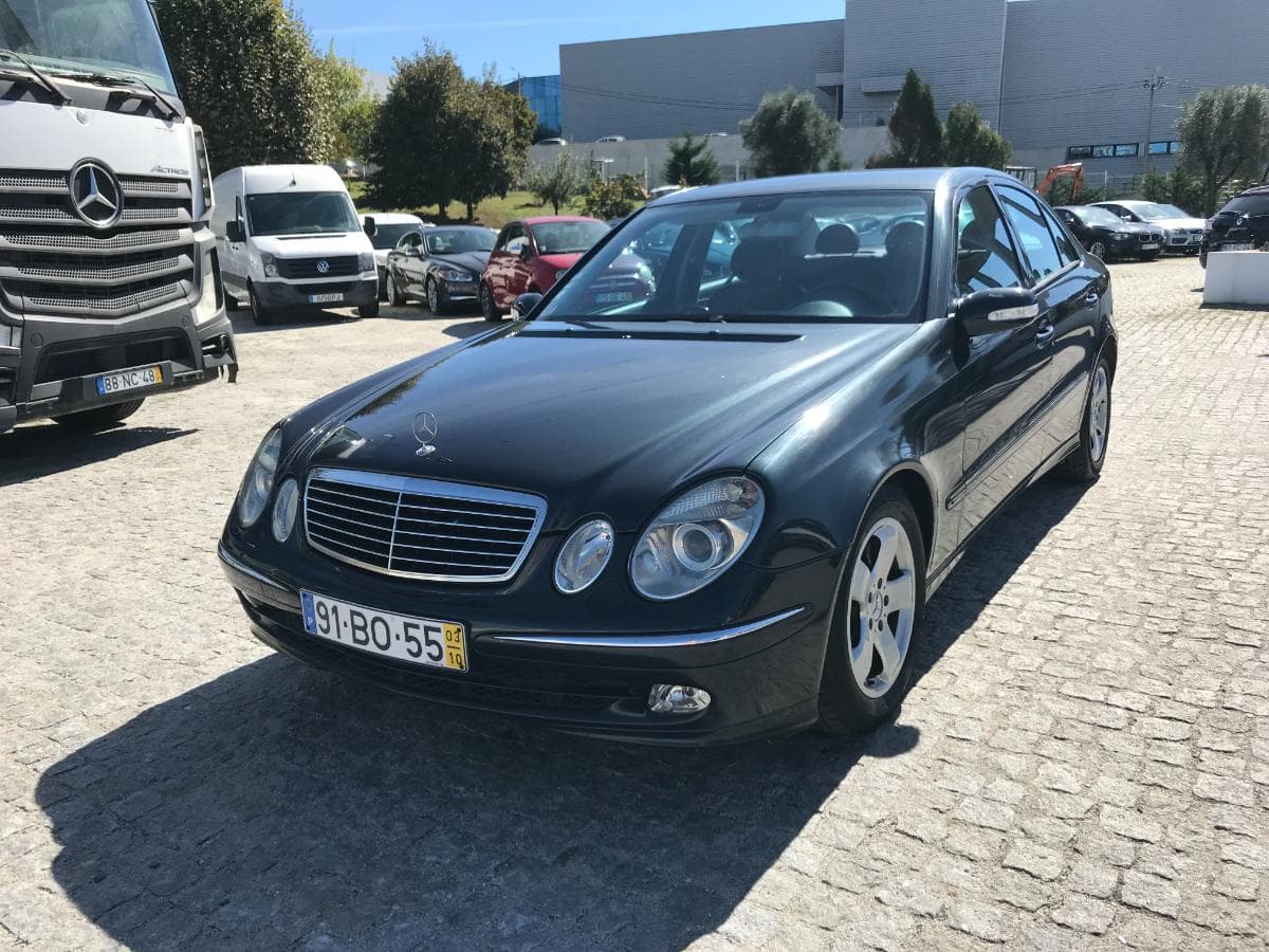 Mercedes-Benz E220 CDI · Ano 2003 — imagem 5