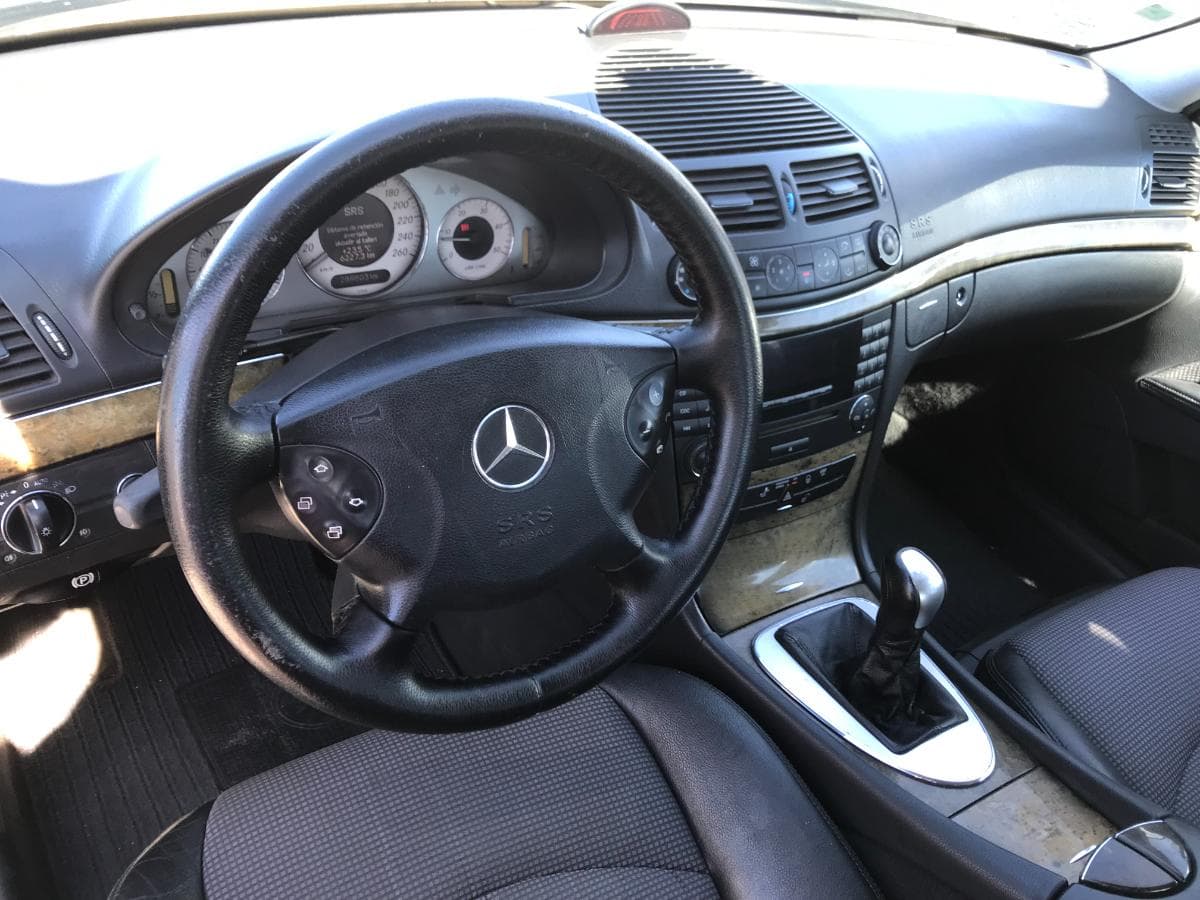 Mercedes-Benz E220 CDI · Ano 2003 — imagem 20