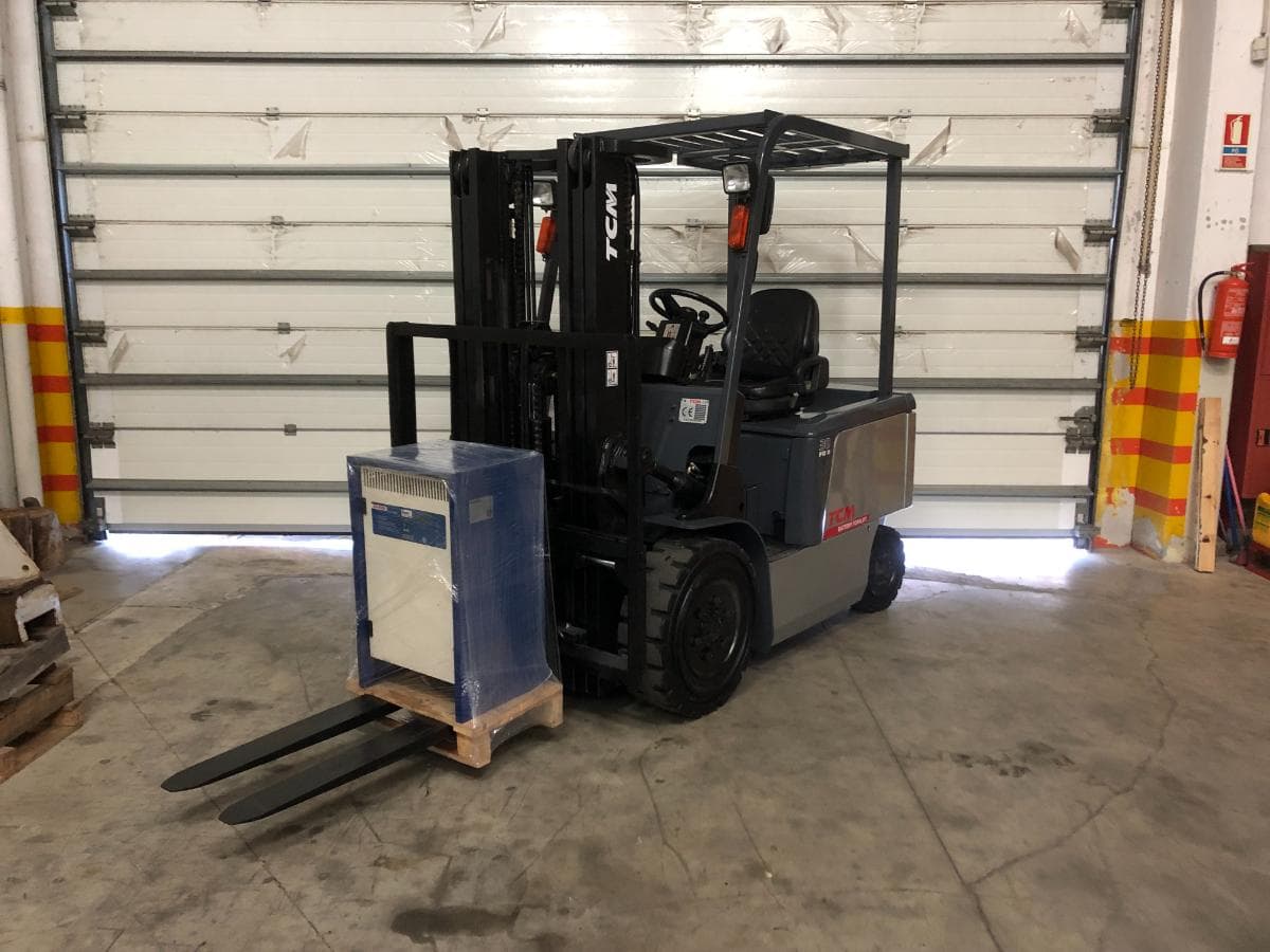 Empilhador TCM FB 30 — imagen 1