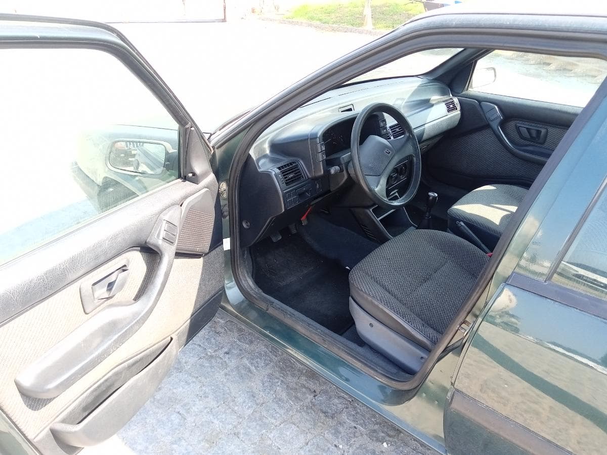 Citroën ZX 1.4i · Ano 1992 — imagem 9
