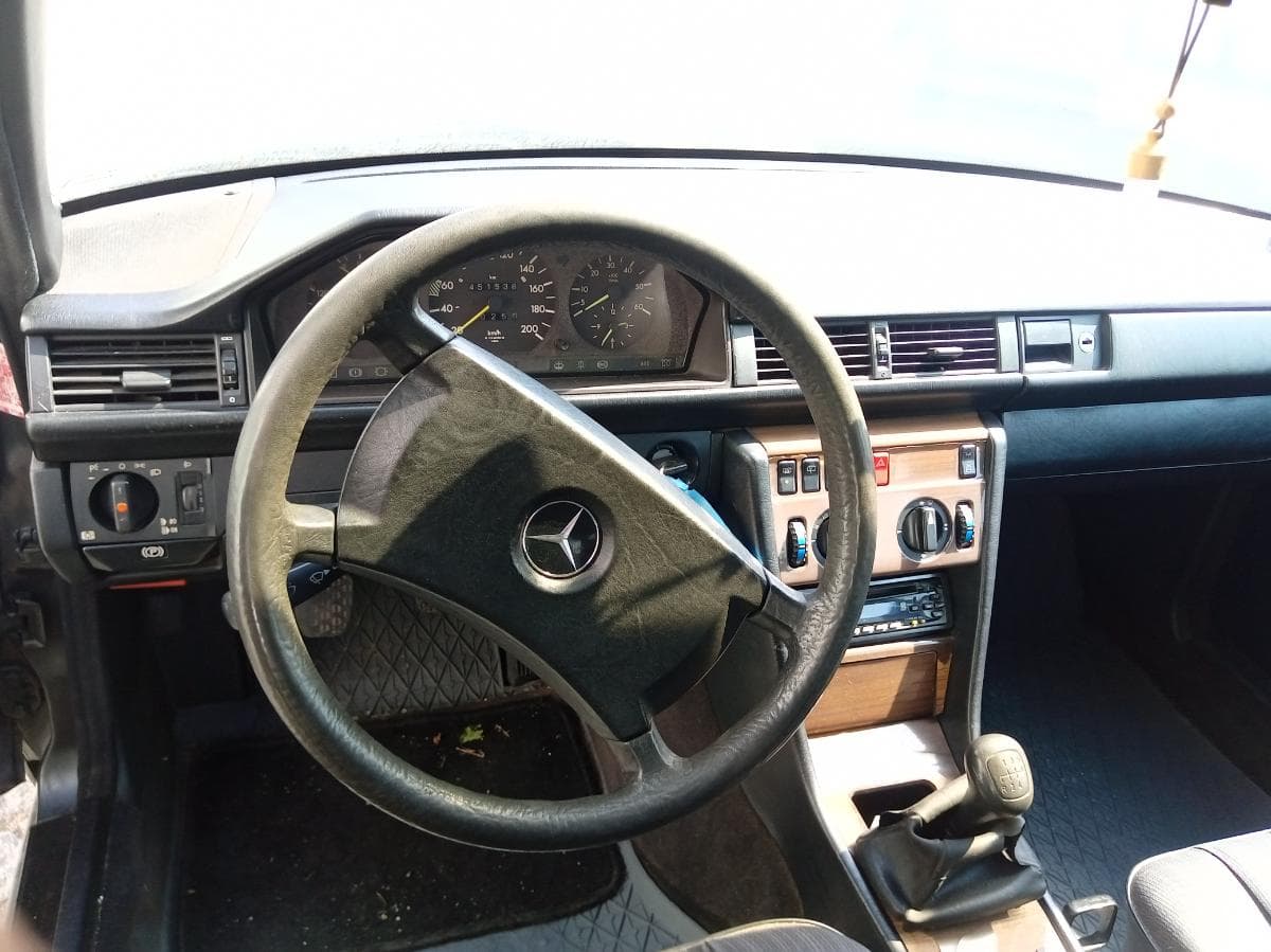 Mercedes-Benz W124 · Ano 1995 — imagem 20
