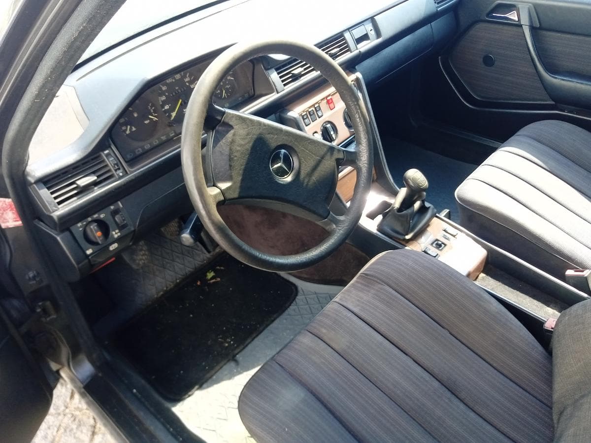Mercedes-Benz W124 · Ano 1995 — imagem 23