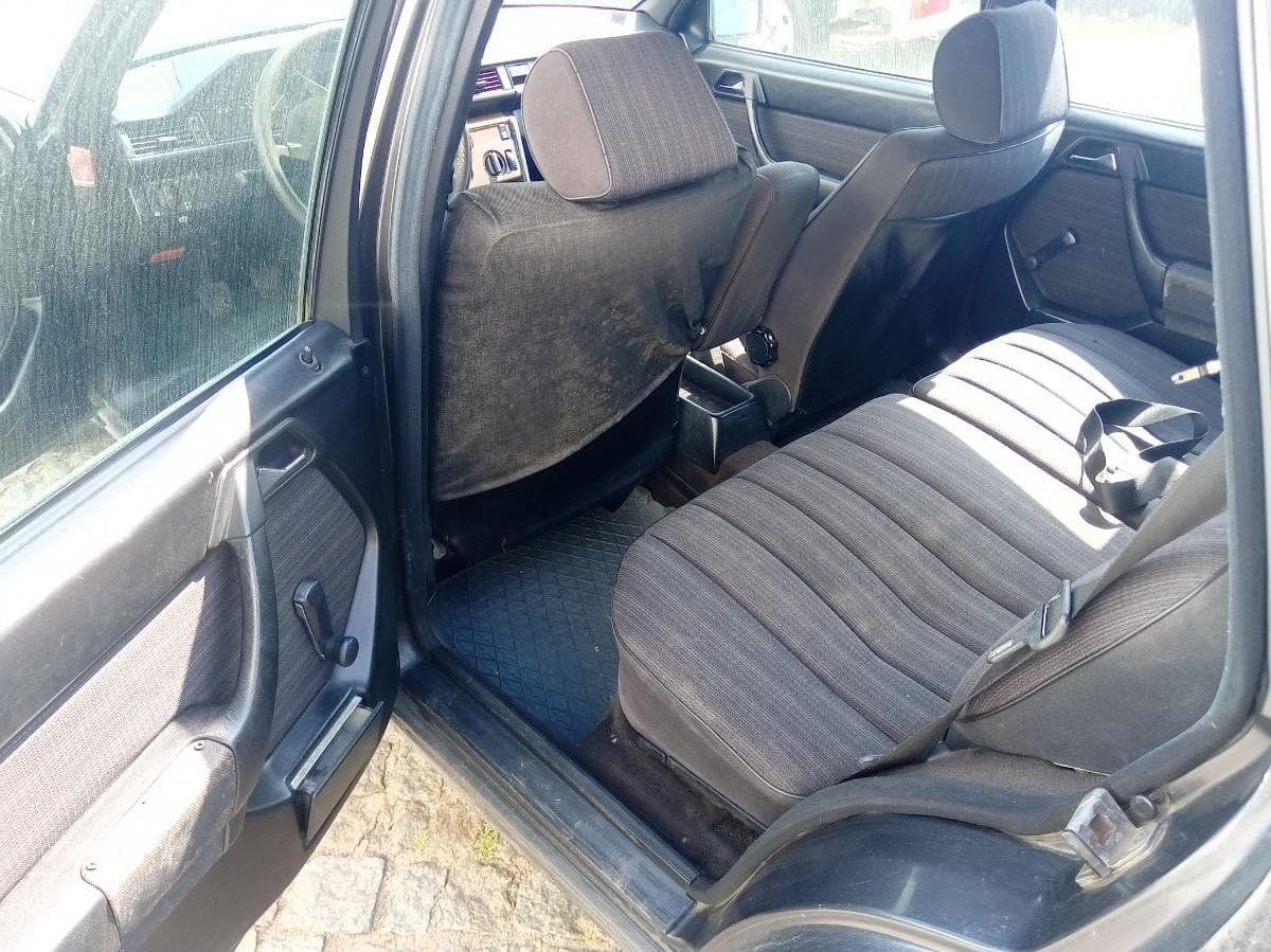 Mercedes-Benz W124 · Ano 1995 — imagem 24