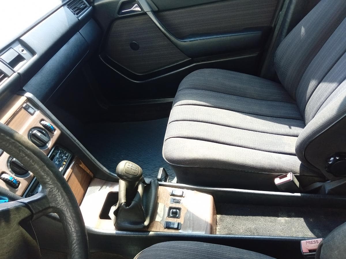 Mercedes-Benz W124 · Ano 1995 — imagem 28