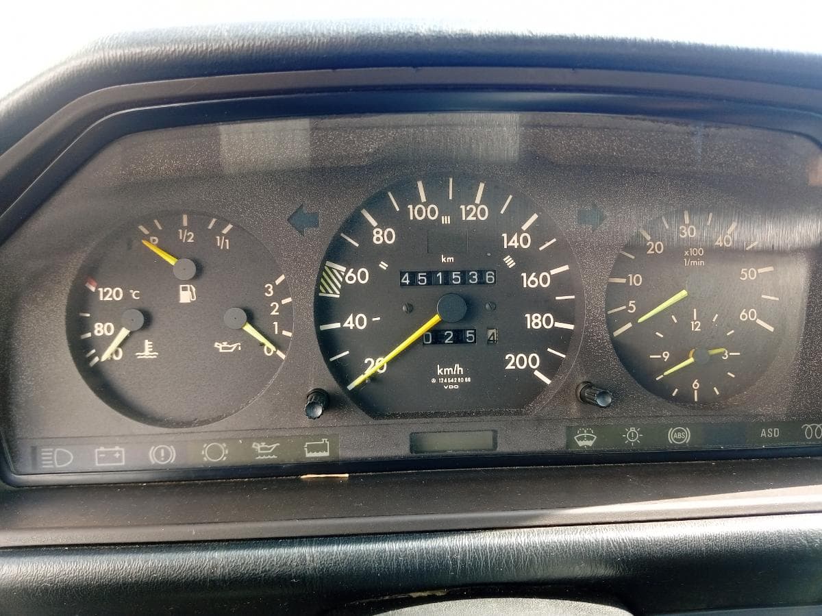 Mercedes-Benz W124 · Ano 1995 — imagem 34