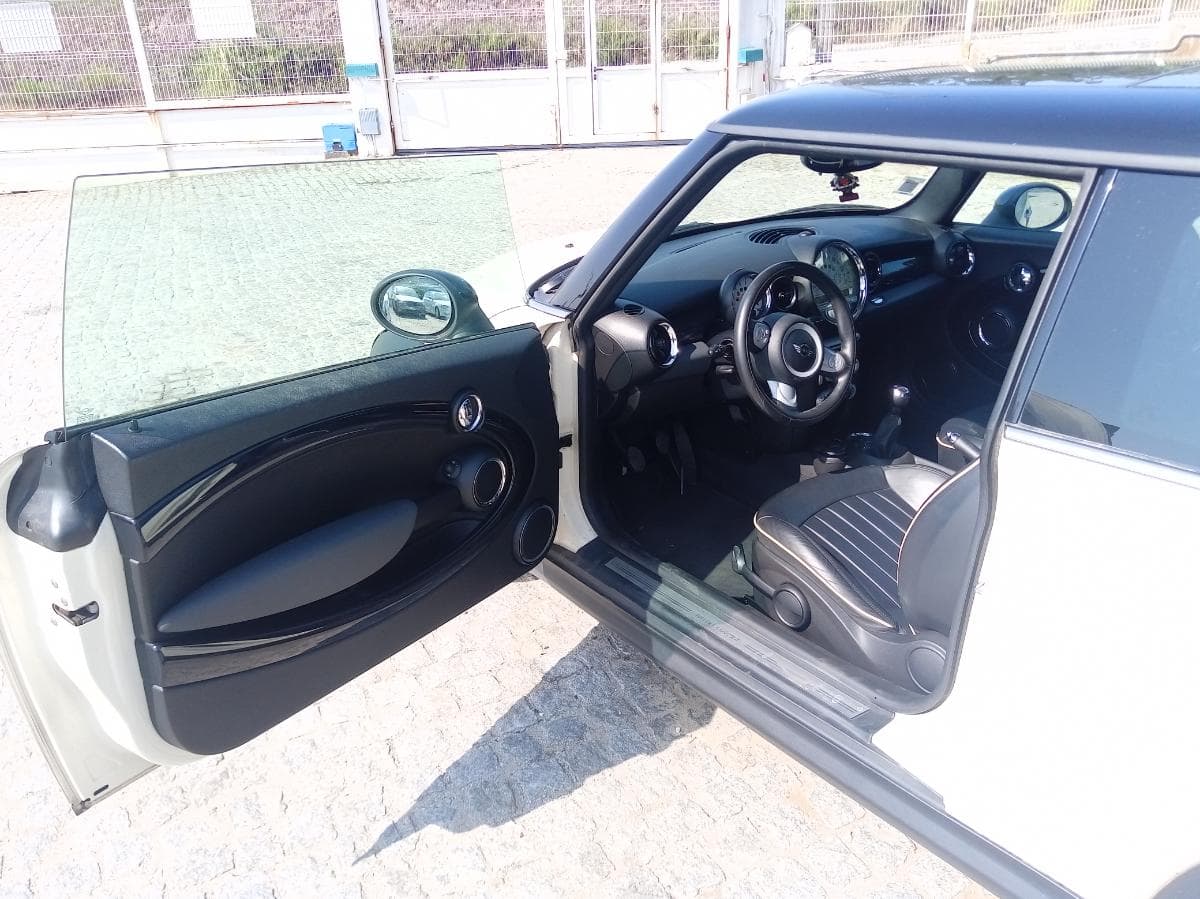 Mini Cooper D · Ano 2009 — imagem 17