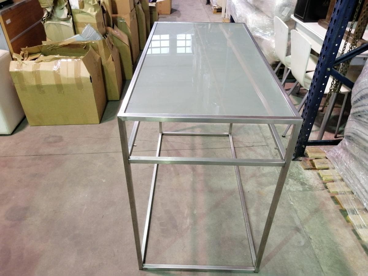 Table d'exposition — image 2