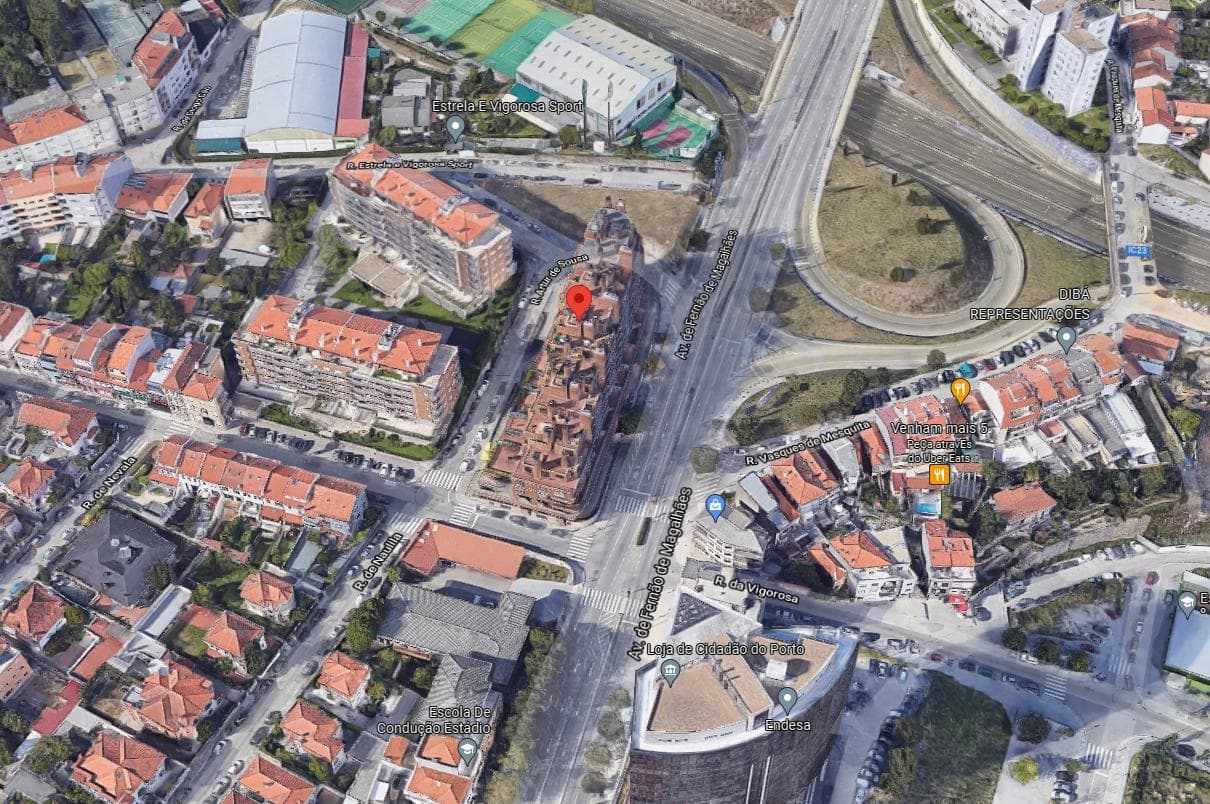 Lugar de Garagem · Porto — imagen 8