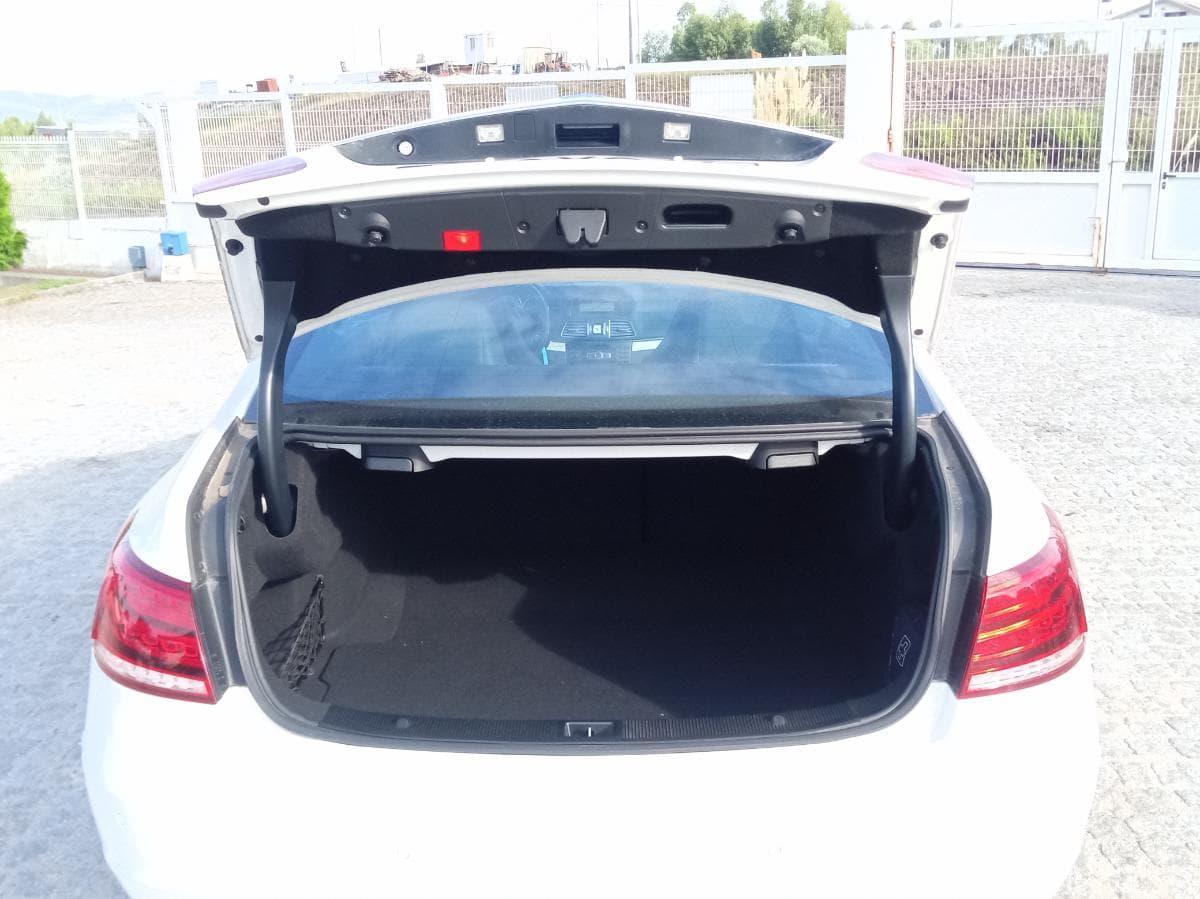 Mercedes-Benz E220 CDI · Ano 2014 — imagem 10