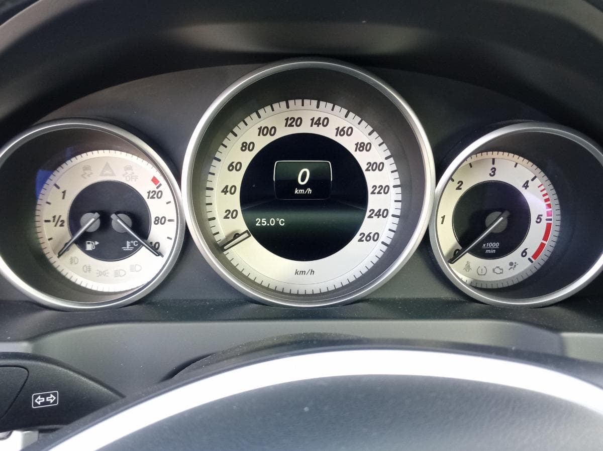 Mercedes-Benz E220 CDI · Ano 2014 — imagem 25