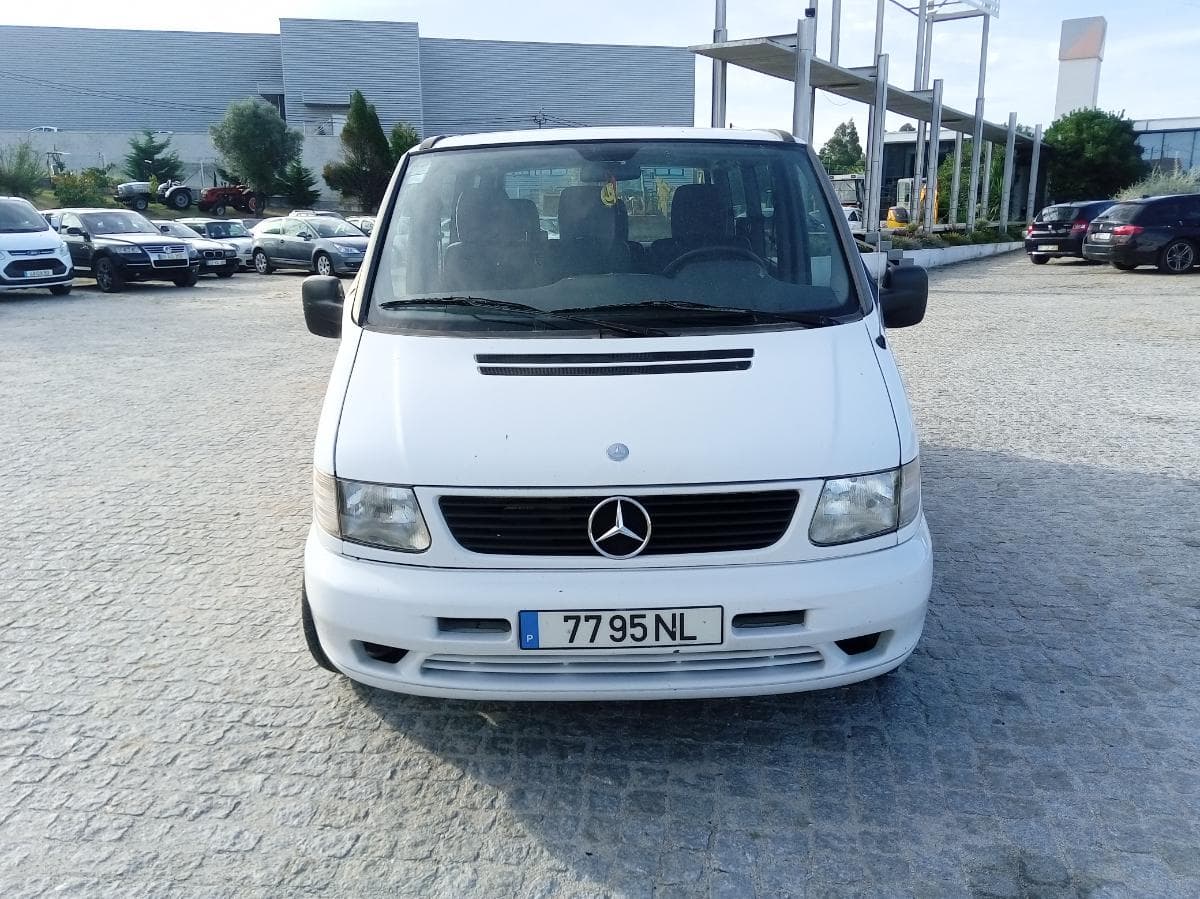 Mercedes-Benz 110 CDI · Ano 1999 — imagem 2