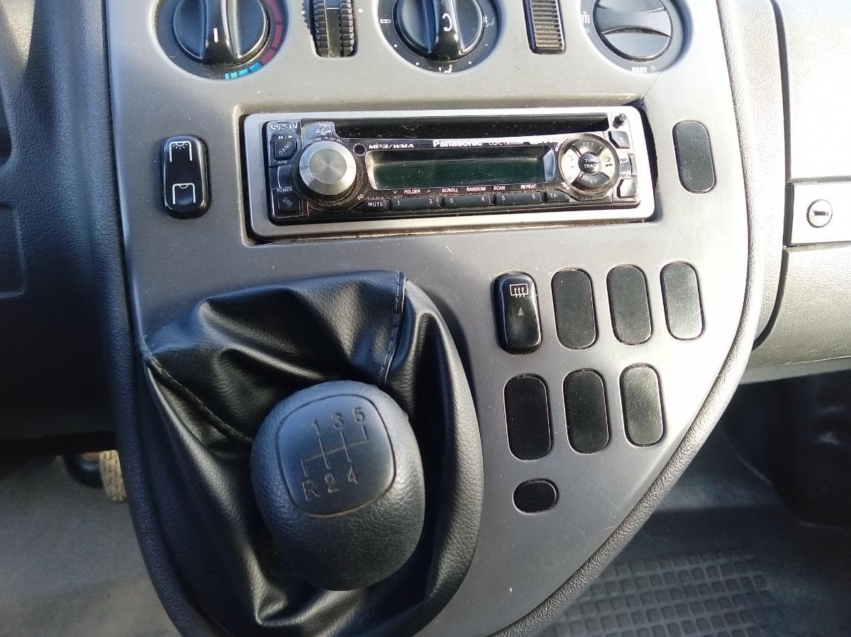 Mercedes-Benz 110 CDI · Ano 1999 — imagem 20