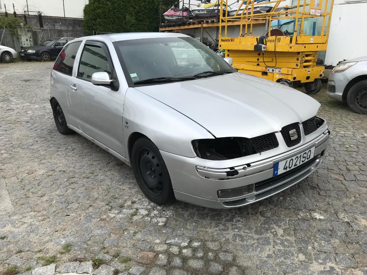 Seat ibiza 1.9 SDI · Ano 2001 — imagem 1