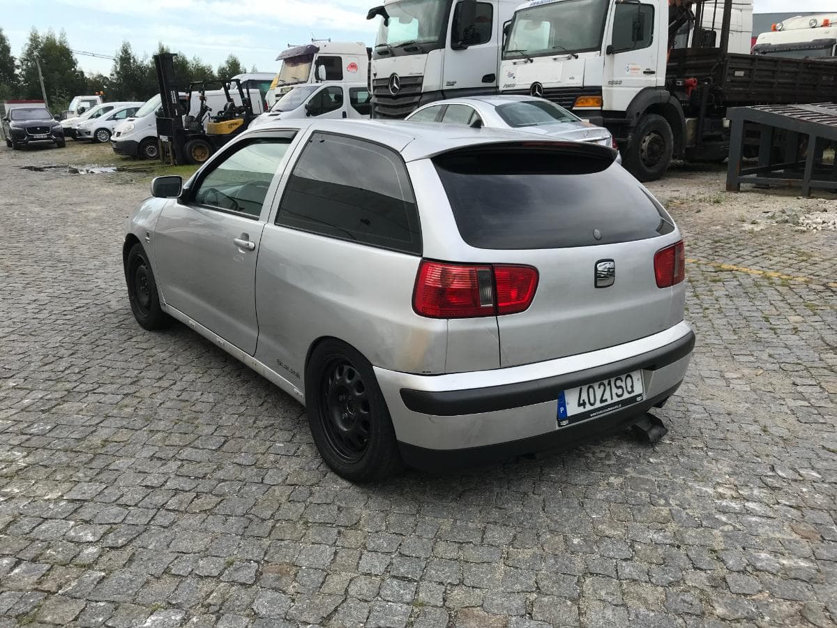 Seat ibiza 1.9 SDI · Ano 2001 — imagem 4