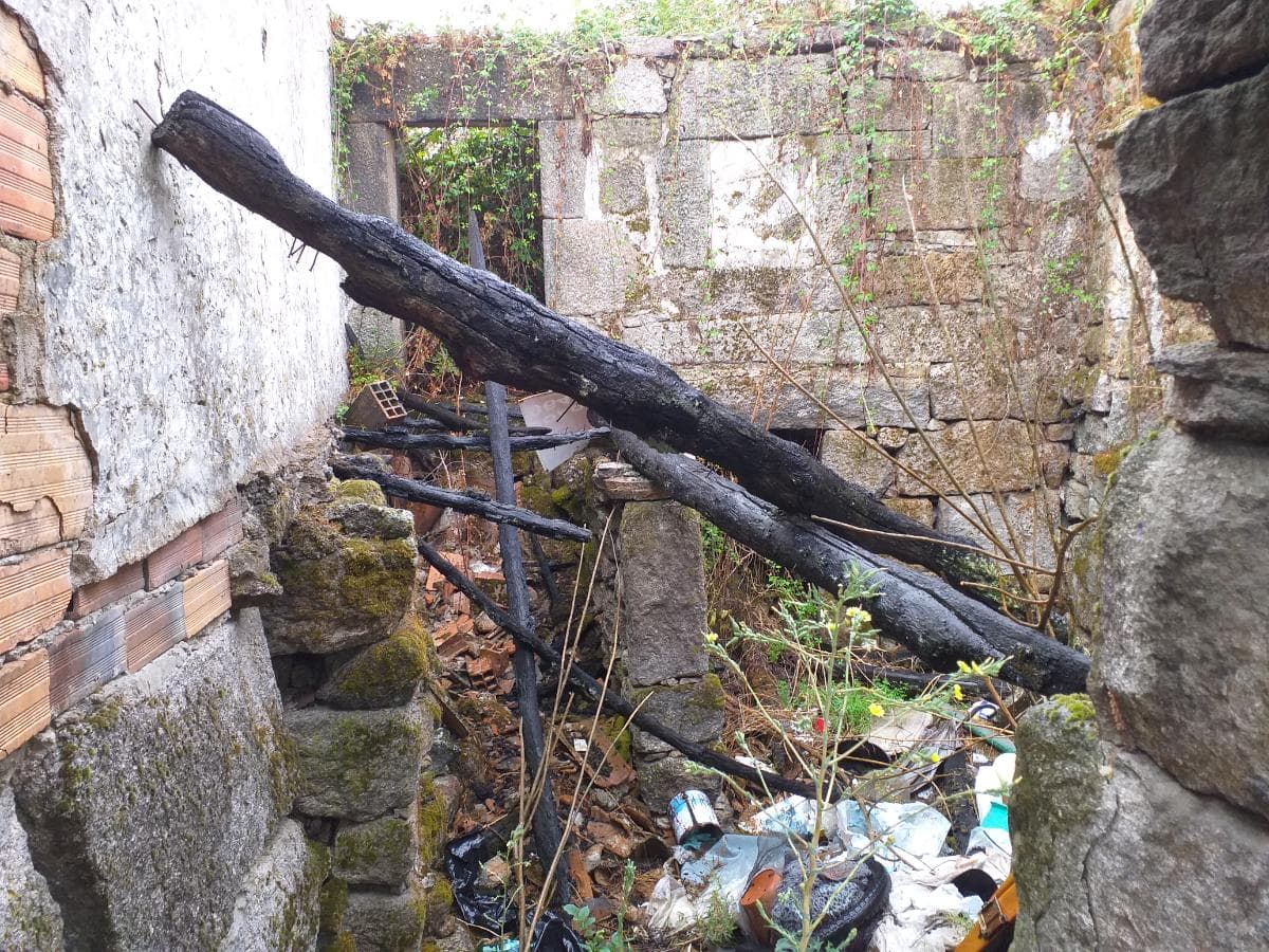 Moradias p/ Recuperação · Moimenta da Beira — image 11