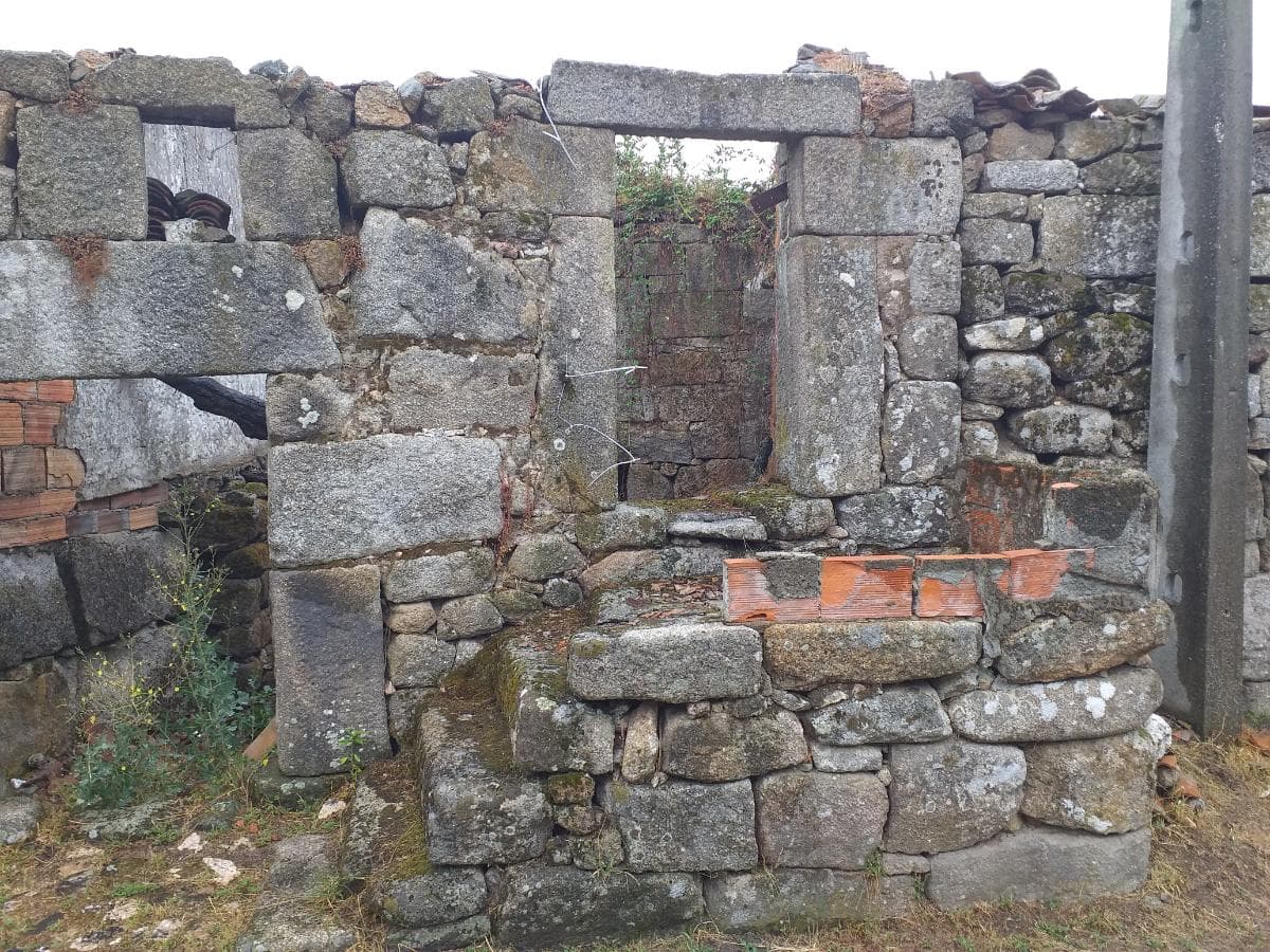 Moradias p/ Recuperação · Moimenta da Beira — image 15