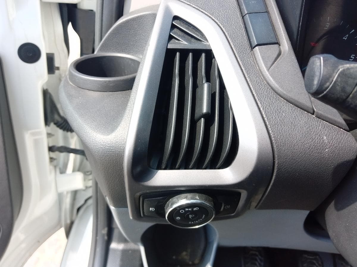 Ford Transit Custom 2.2 TDCI · Ano 2016 — imagen 23