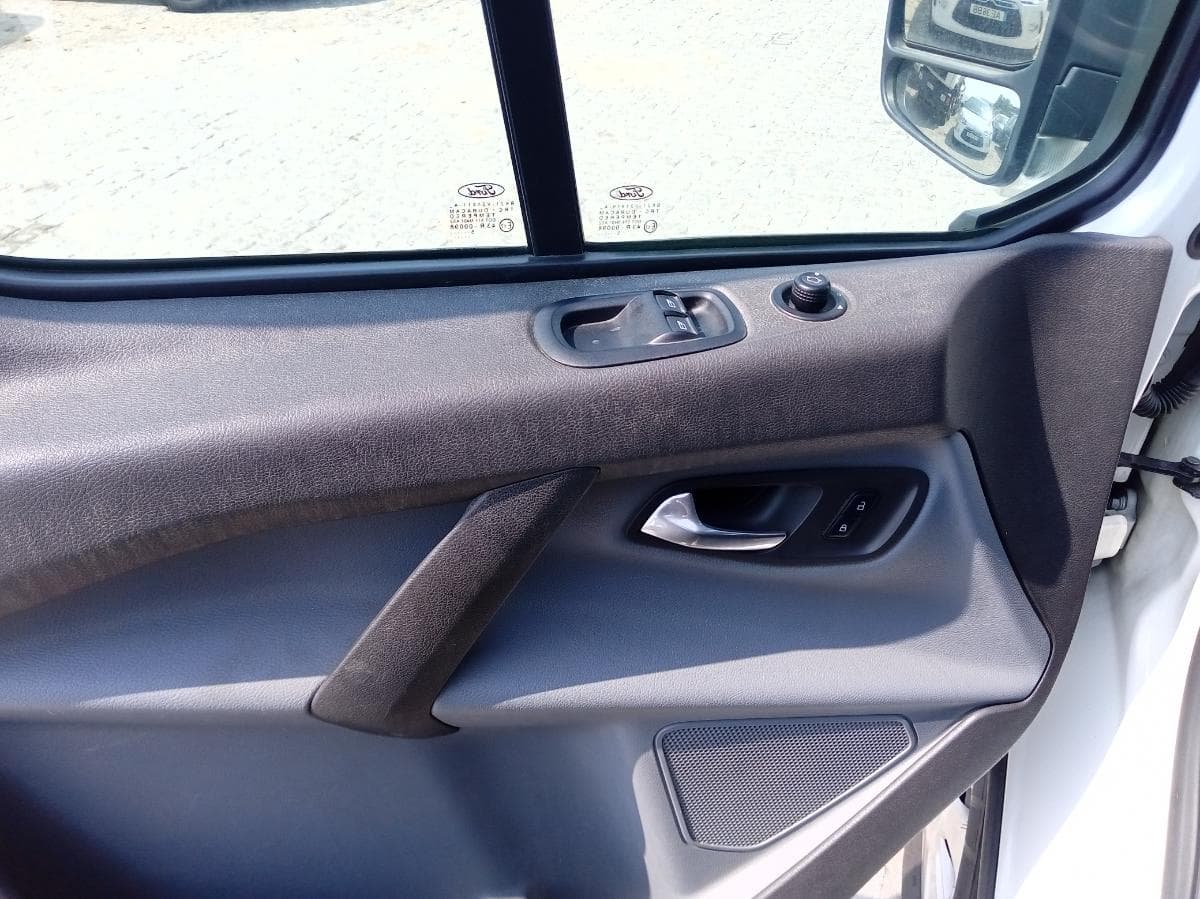 Ford Transit Custom 2.2 TDCI · Ano 2016 — imagen 30