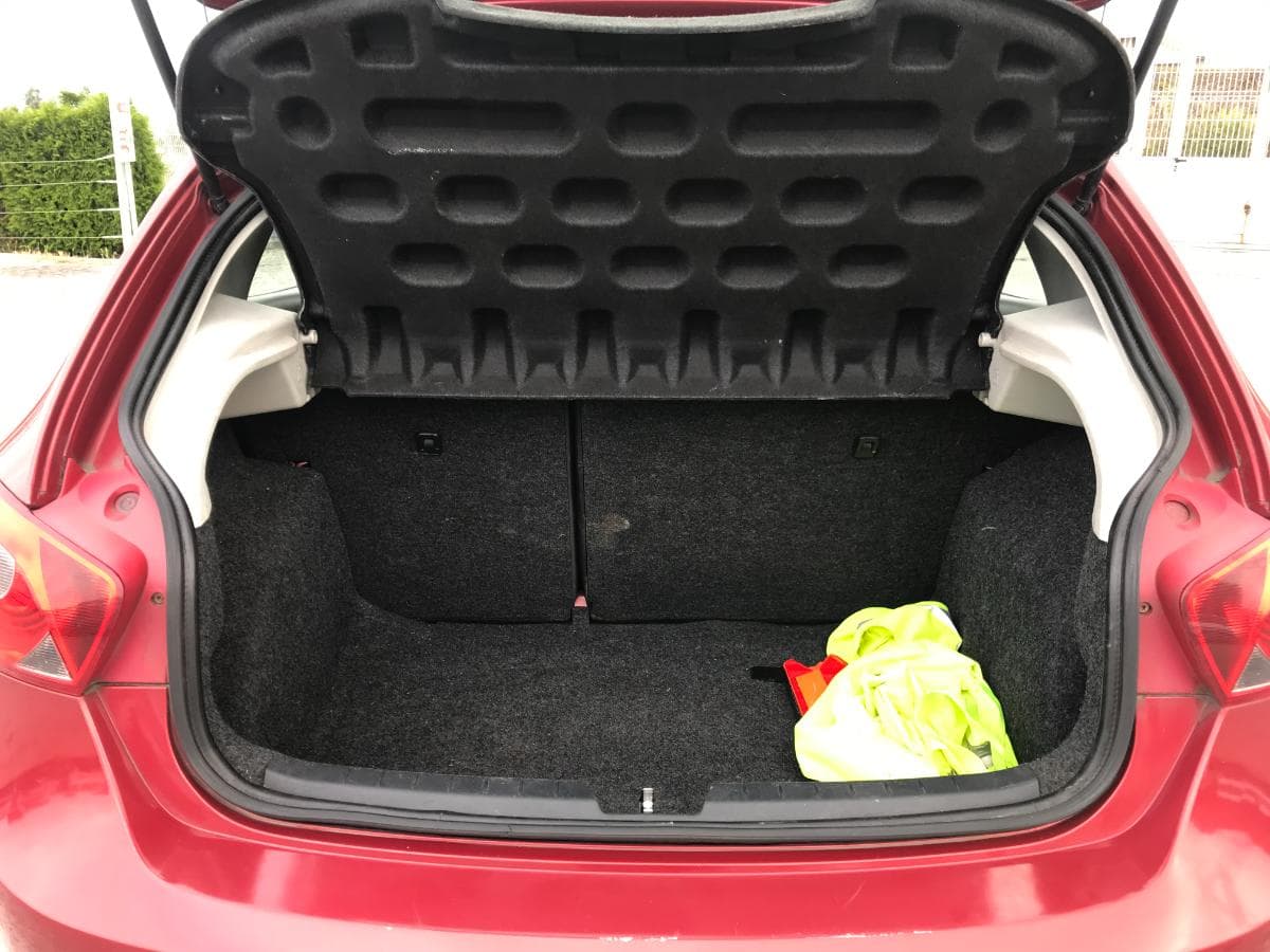 Seat Ibiza 1.2 TDI · Ano 2011 — imagem 8