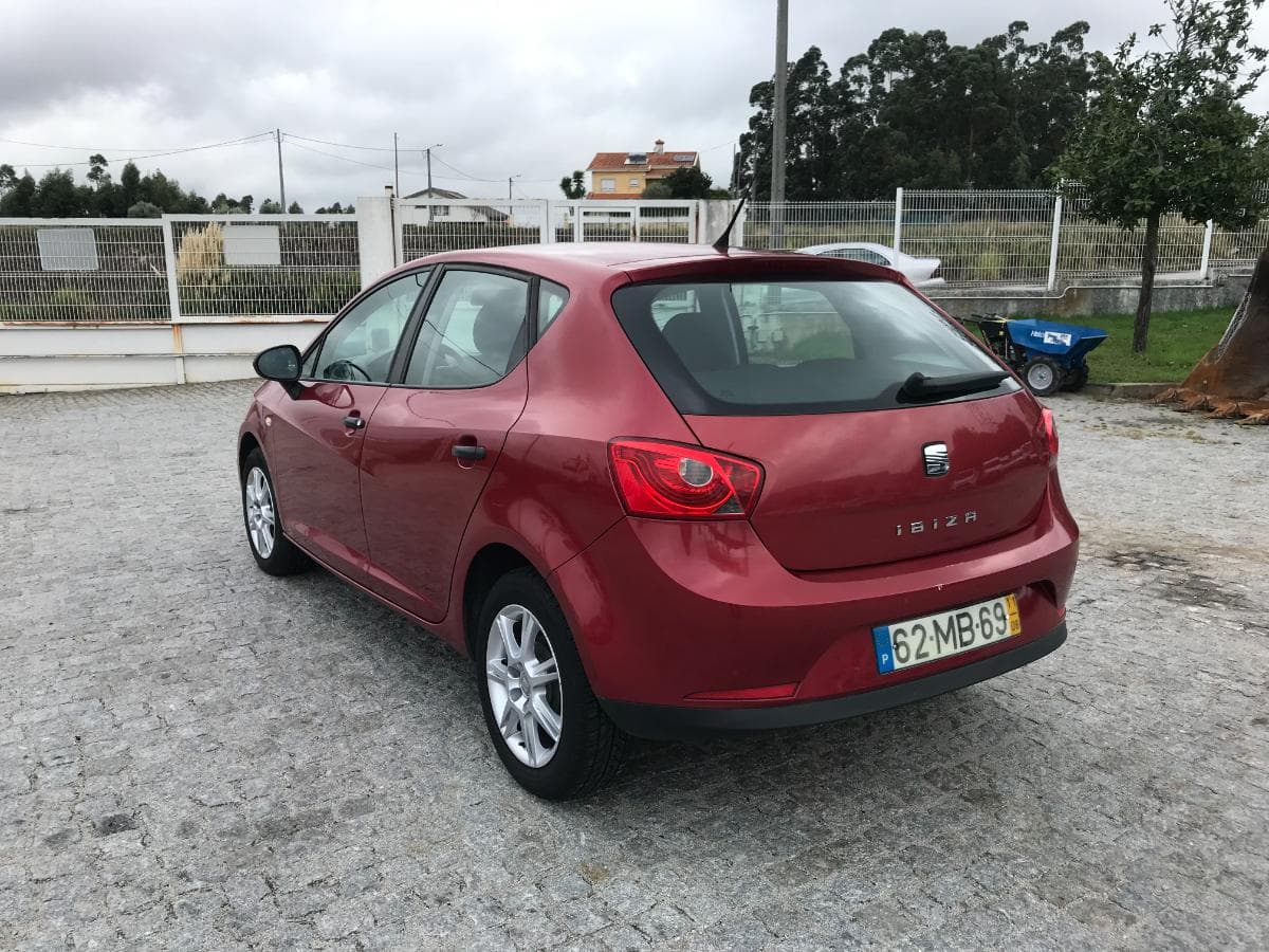 Seat Ibiza 1.2 TDI · Ano 2011 — imagem 10