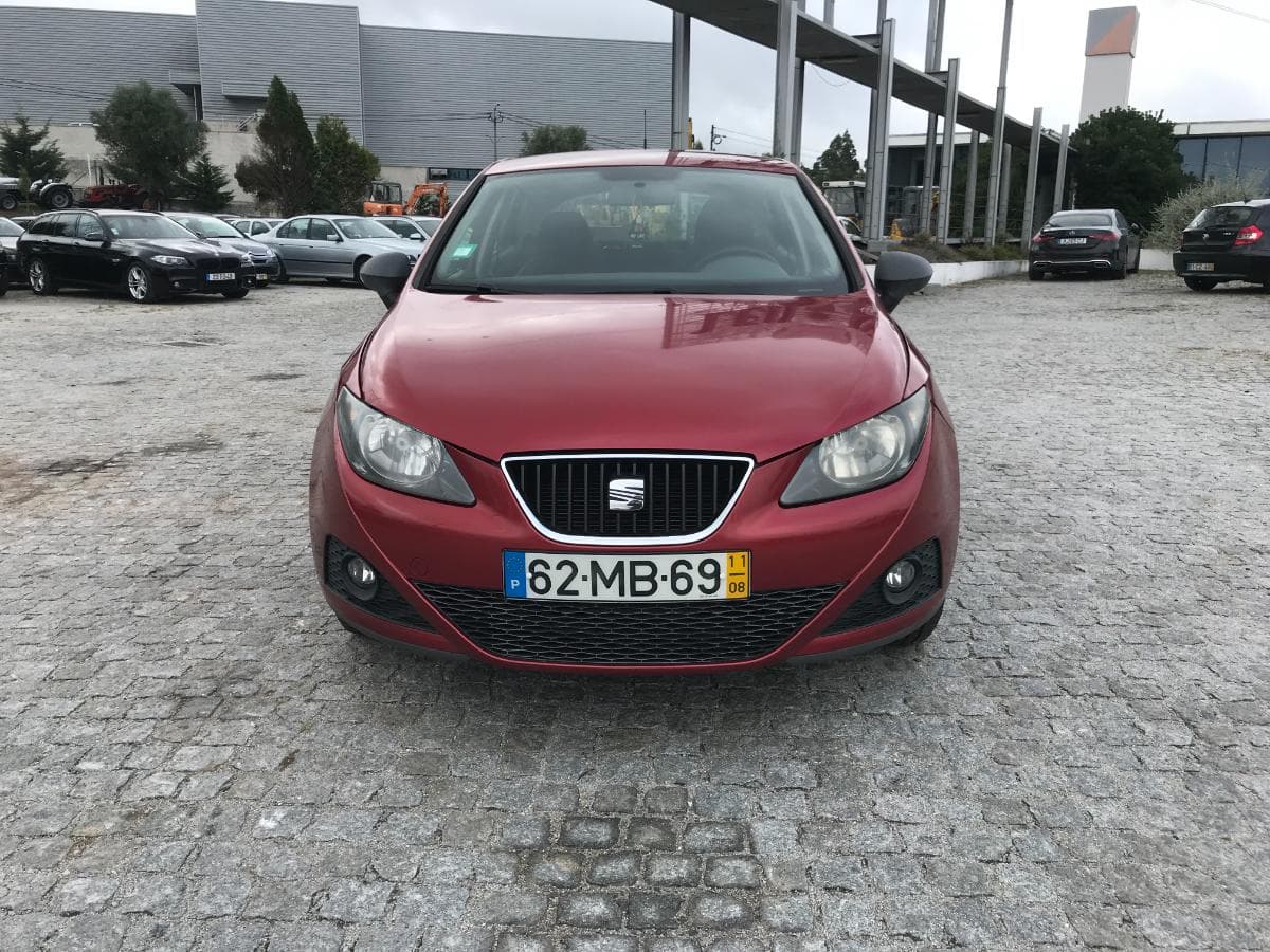 Seat Ibiza 1.2 TDI · Ano 2011 — imagem 2