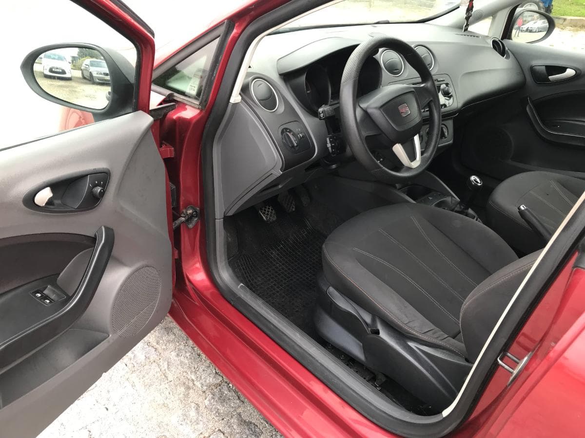 Seat Ibiza 1.2 TDI · Ano 2011 — imagem 14