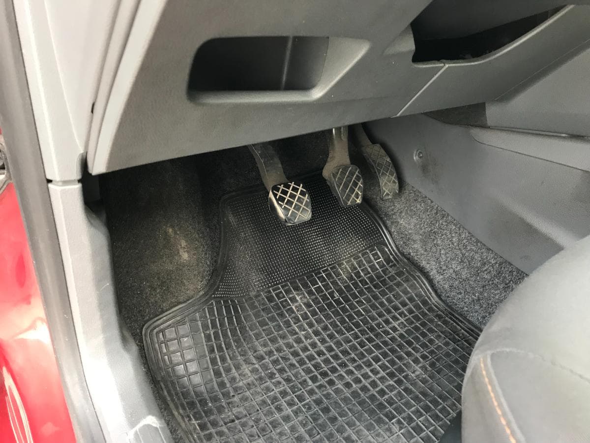 Seat Ibiza 1.2 TDI · Ano 2011 — imagem 23
