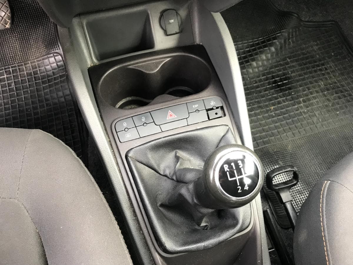 Seat Ibiza 1.2 TDI · Ano 2011 — imagem 24