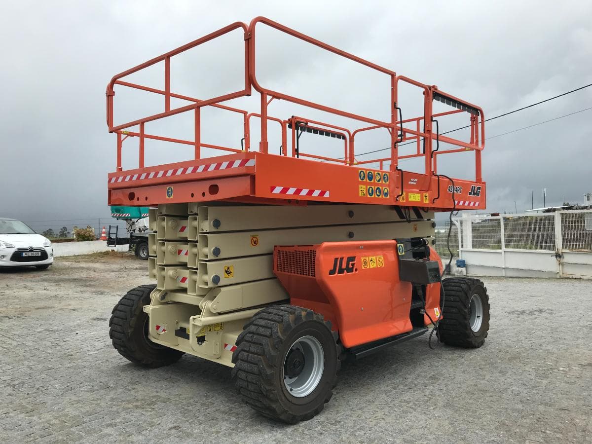 Plataforma Elevatória JLG 4394RT · Ano 2009 — imagem 2