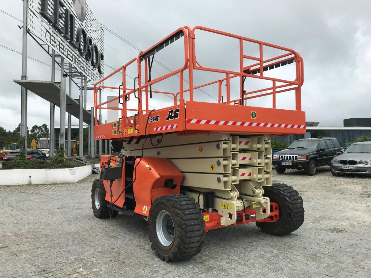 Plataforma Elevatória JLG 4394RT · Ano 2009 — imagem 3