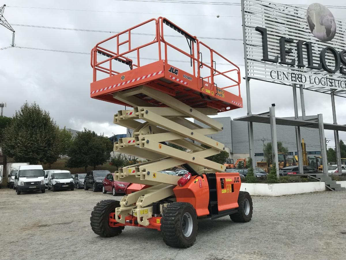 Plataforma Elevatória JLG 4394RT · Ano 2009 — imagem 4